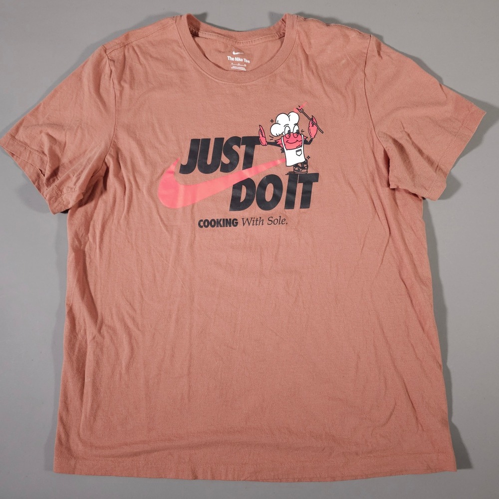 Nike T-Shirt‎ Mens XL Pink Cooking With Sole Lobster Graphic Tee BV1997-2FQ
